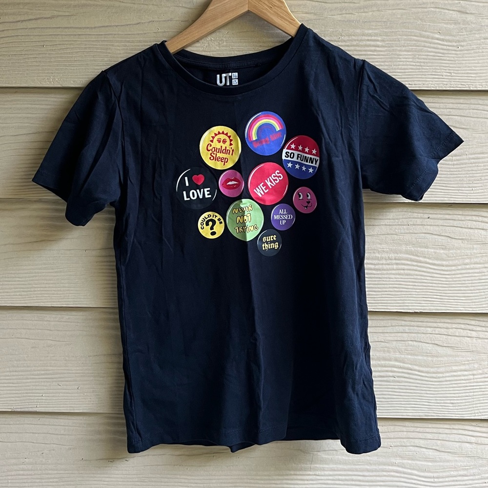 Uniqlo Tshirt.